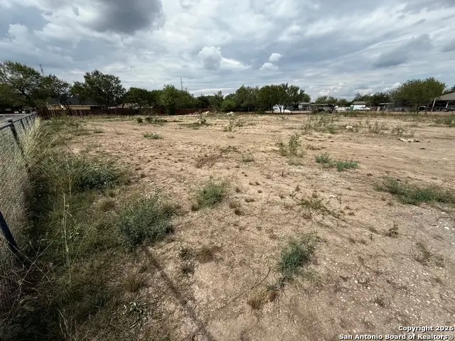 2215 Menefee Blvd, San Antonio, TX 78237 - Image #3