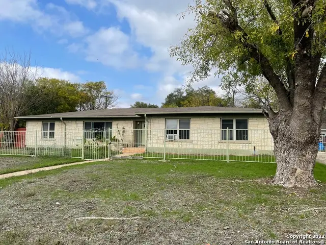 243 Beverly Dr, San Antonio, TX 78228 - Image #1