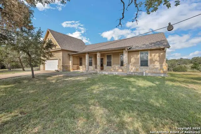 448 Western, Bandera, TX 78003 - Image #3