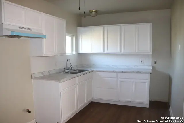 611 Kashmuir Pl, San Antonio, TX 78223 - Image #3