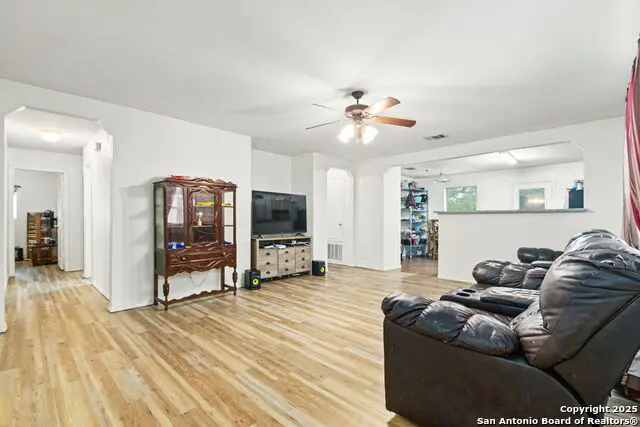 221 Katie, Boerne, TX 78006 - Image #3