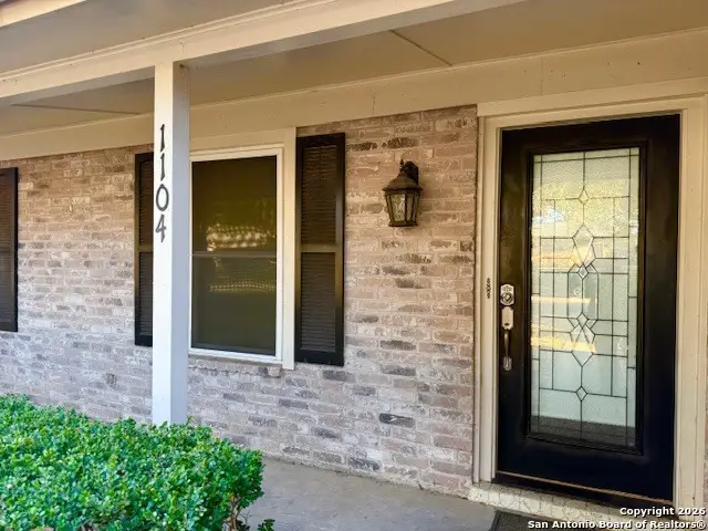 1104 Newhall, Beeville, TX 78102 - Image #2