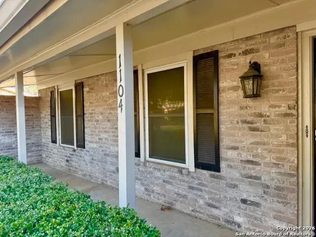 1104 Newhall, Beeville, TX 78102 - Image #3