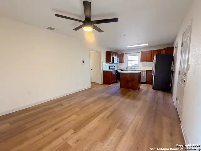 409 Coughran Rd, Pleasanton, TX 78064 - Image #3