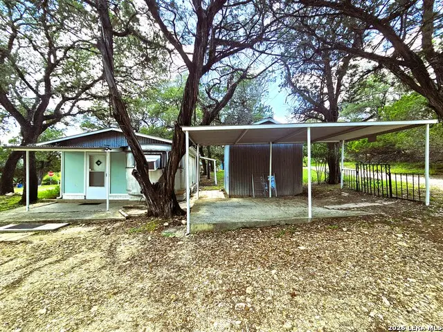 12064 Park Road 37, Lakehills, TX 78063 - Image #3