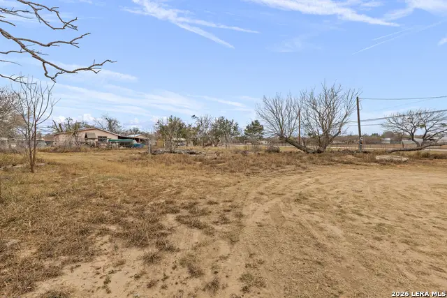 231 E 4th, Elmendorf, TX 78112 - Image #1