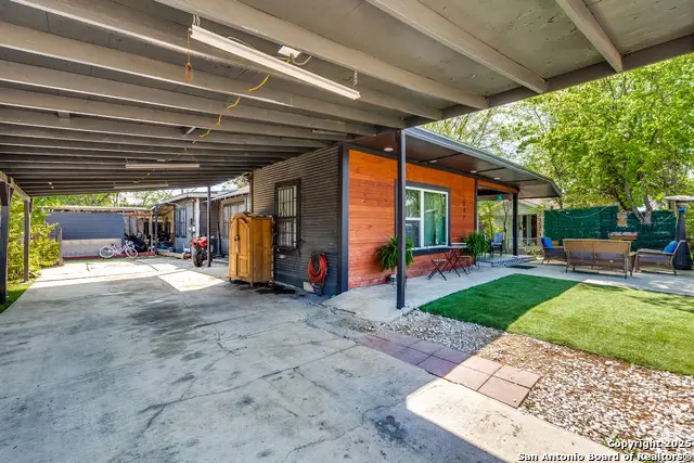 1002 Lee Hall, San Antonio, TX 78201 - Image #2