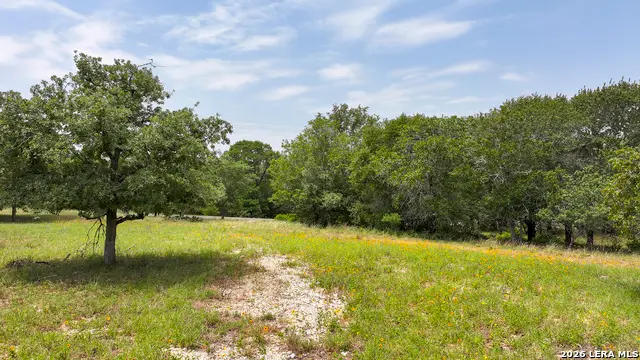 222 Flash Circle, Luling, TX 78648 - Image #2