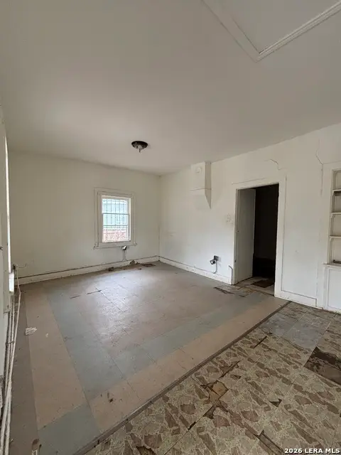 1008 Montana St, San Antonio, TX 78203 - Image #3