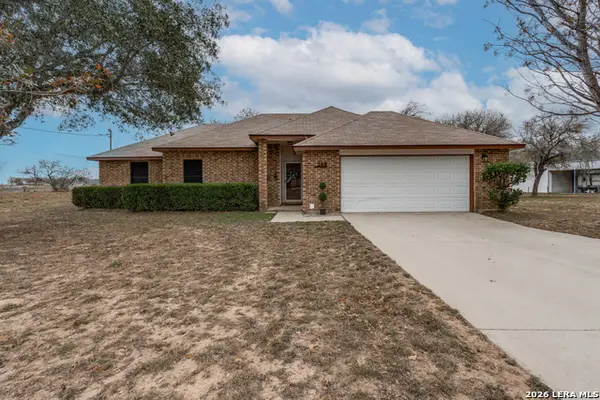 148 Woodcreek, La Vernia, TX 78121