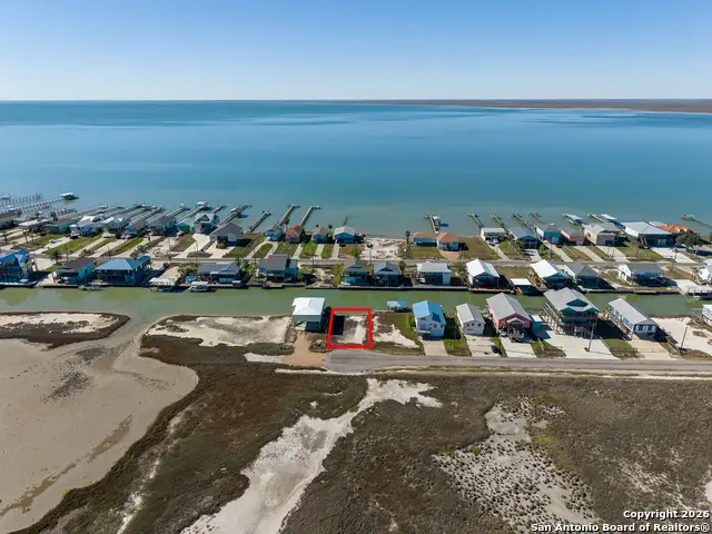 153 Starfish Dr, Rockport, TX 78382 - Image #2