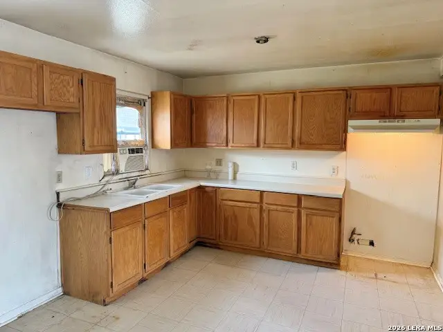 1013 Huntington, Beeville, TX 78102 - Image #3