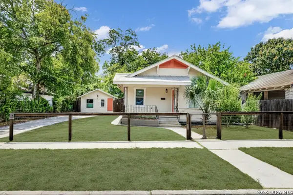 1108 Center St, San Antonio, TX 78202