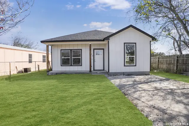 804 Peach, Jourdanton, TX 78026 - Image #2