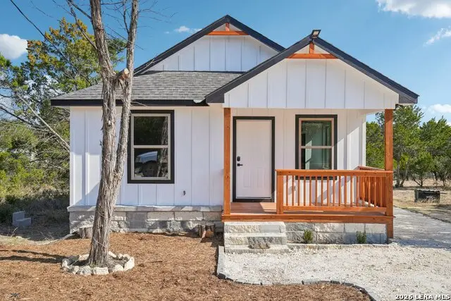 118 Matt Dillon Dr, Bandera, TX 78003 - Image #1