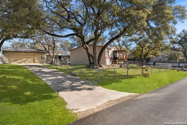 397 Ridgeview, Canyon Lake, TX 78133 - Image #2