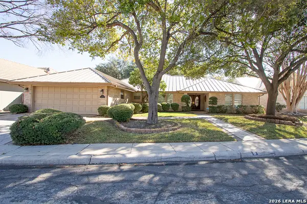 8 Granburg Pl, San Antonio, TX 78218