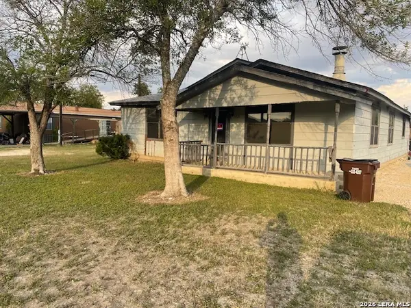 9710 County Road 5723, Castroville, TX 78009