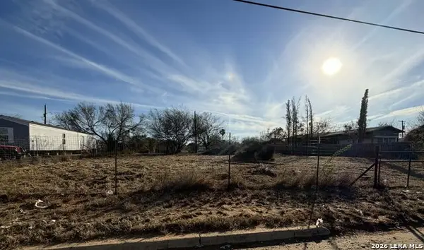 405 E Miller, Dilley, TX 78017