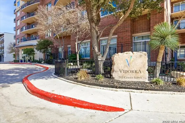 215 N Center St #1503, San Antonio, TX 78202 - Image #2