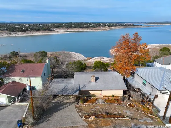 937 Hillcrest, Canyon Lake, TX 78133
