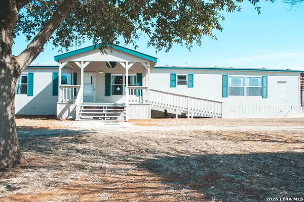 290 Crestfield, Pleasanton, TX 78064