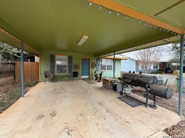 905 Peach, Jourdanton, TX 78026 - Image #3