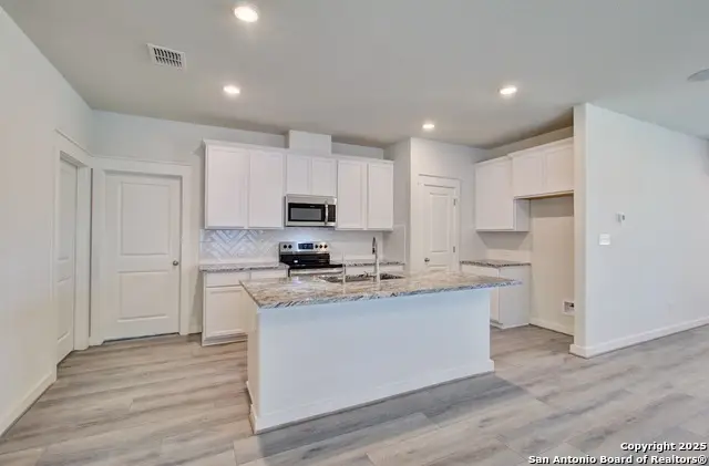 2502 White Daisy Hill, Converse, TX 78109 - Image #1