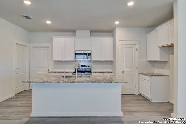 2502 White Daisy Hill, Converse, TX 78109 - Image #2