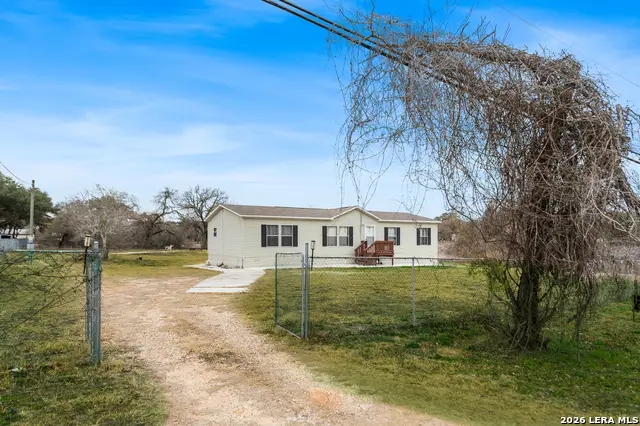 3814 New Mathis, Elmendorf, TX 78112 - Image #2