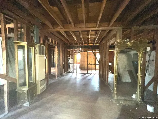 140 Golden Crown, San Antonio, TX 78223 - Image #2