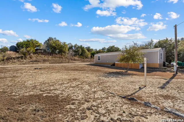 483 Wright, Bandera, TX 78003 - Image #3