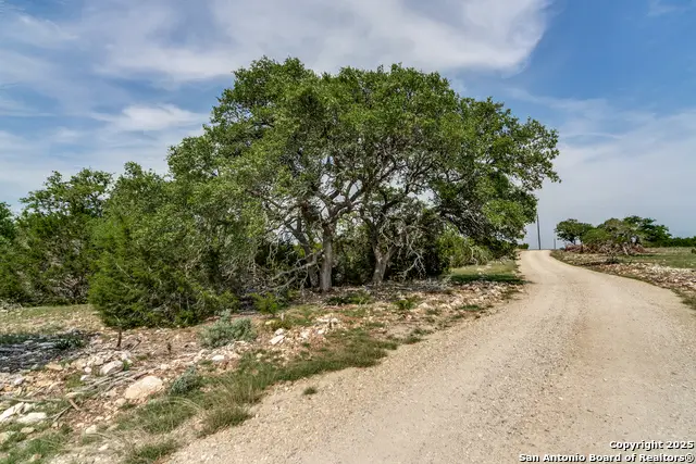 645 Arthur Ave, Kerrville, TX 78624 - #2