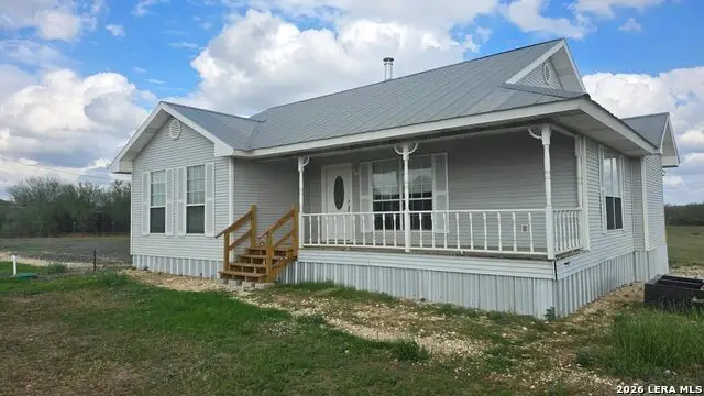 501 S Parker, Nixon, TX 78140 - #2