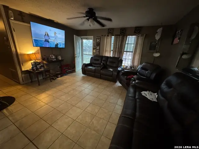 2815 Hollyhill Dr, San Antonio, TX 78222 - #3