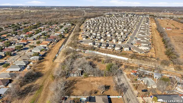 522 Vincent St, San Antonio, TX 78211 - Image #3