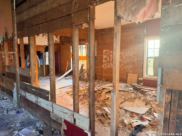 126 Stratford, San Antonio, TX 78223 - Image #3