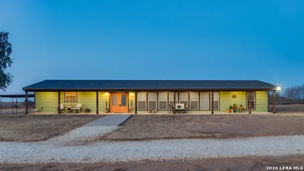 1725 Fm 2504, Poteet, TX 78065