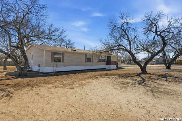 708 Mesquite, Jourdanton, TX 78026 - Image #2