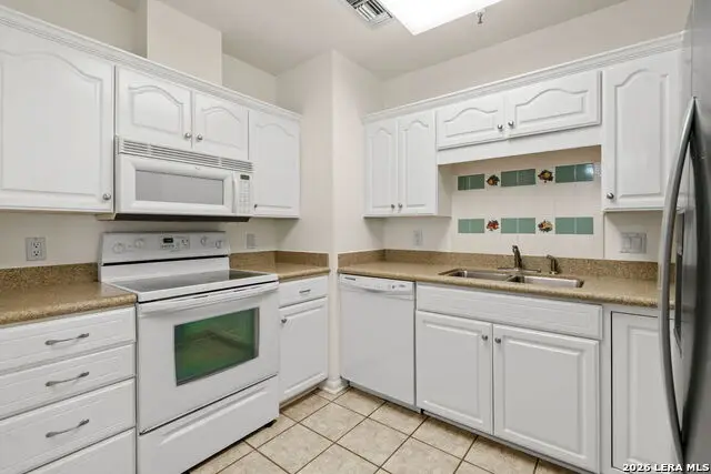 1 Towers Park Ln #1810, San Antonio, TX 78209 - Image #2