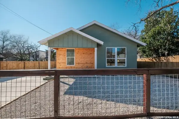 1422 Paso Hondo St, San Antonio, TX 78202