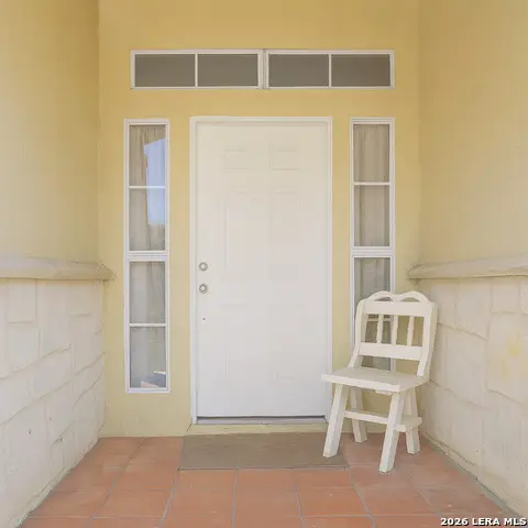 201 Cimarron, Floresville, TX 78114 - #2