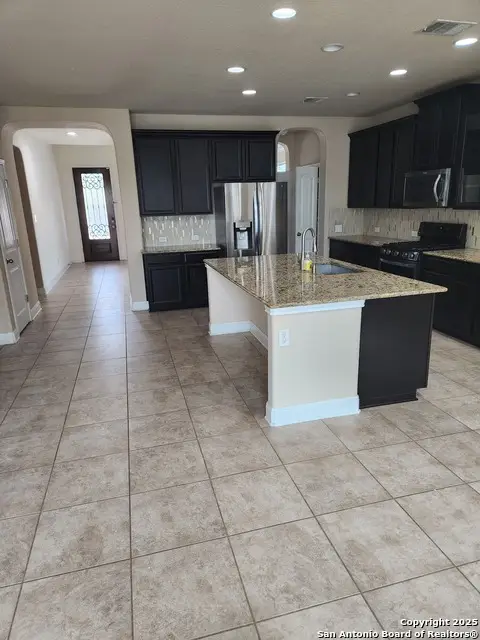 1806 Ayleth, San Antonio, TX 78213 - Image #3