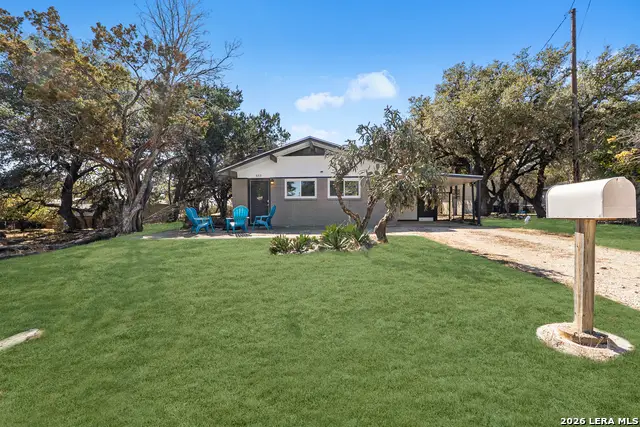 553 Matt Dillon Dr, Bandera, TX 78003 - Image #1