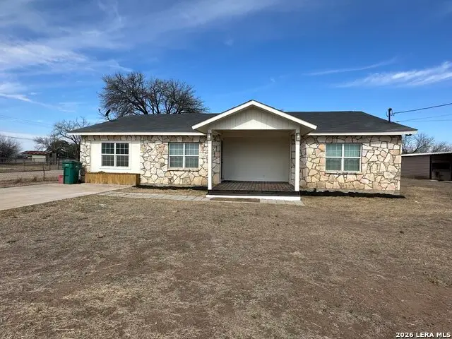 715 Walnut, Jourdanton, TX 78026 - Image #3