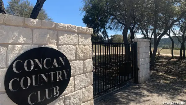 92 Mountain Valley Drive, ConCan, TX 78838