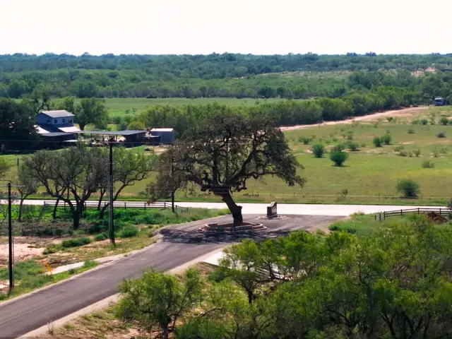 161 Cr 2644, Moore, TX 78057 - #2