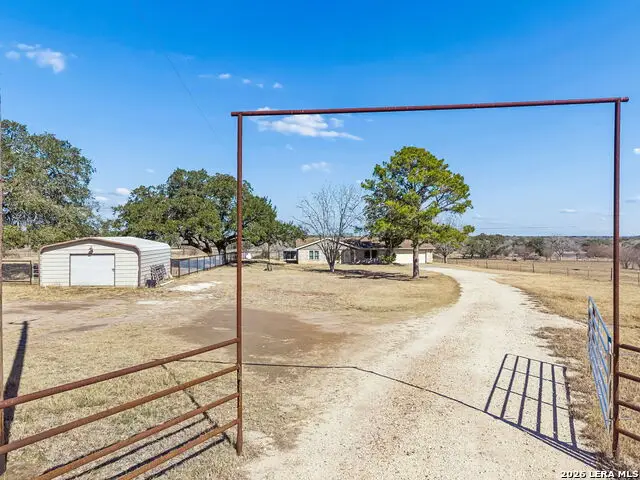 2892 W Fm 884, Goliad, TX 77963 - #3