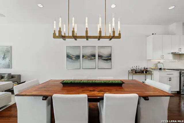 318 W Grayson #204, San Antonio, TX 78212 - Image #1