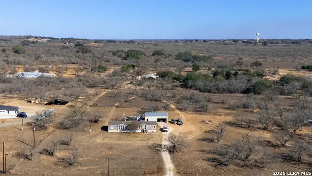 225 Quail Run, Lytle, TX 78052 - #1